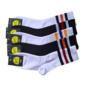 Białe i czarne skarpetki sportowe w paski – widok zestawu