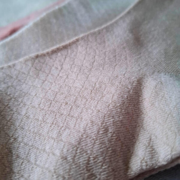 zbliżenie struktury materiału damskich skarpet bawełnianych 85 procent